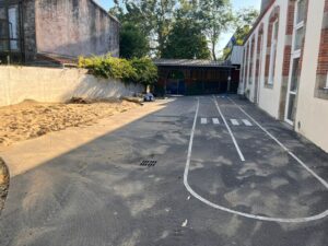 Journée Travaux : objectif “Renaturation de notre cour d’école”